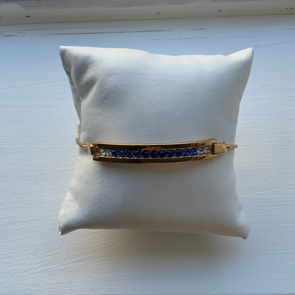 AVON woman bracelet